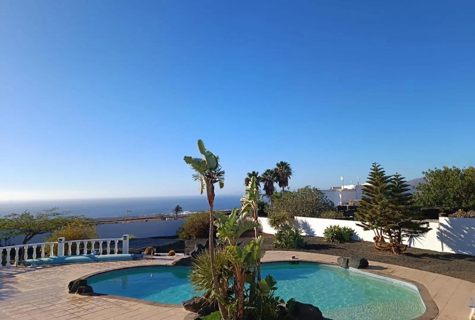 Wonderful Country Villa With Amazing Sea View Tias