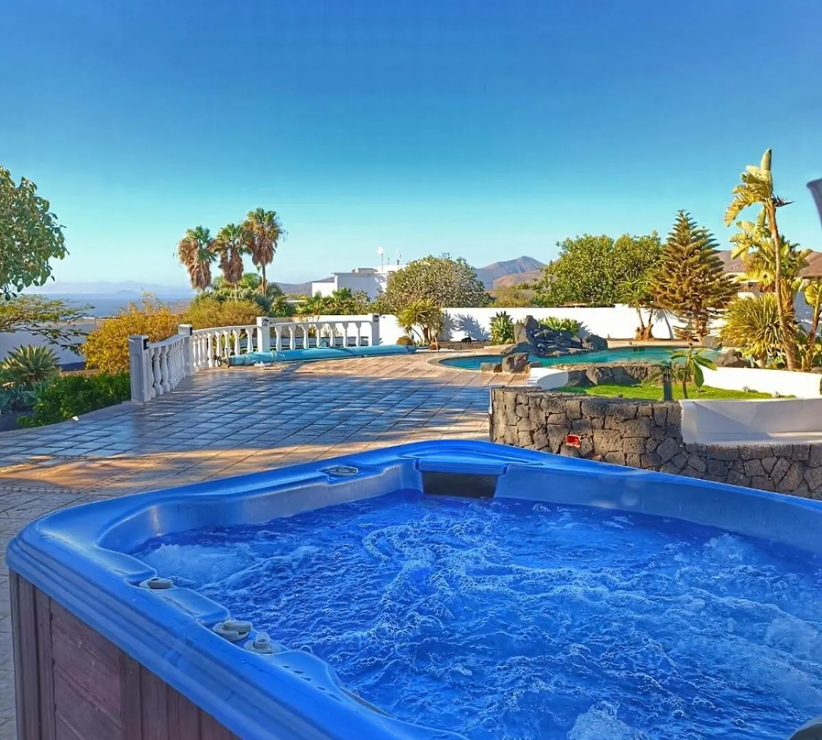 Wonderful Country Villa With Amazing Sea View Tias